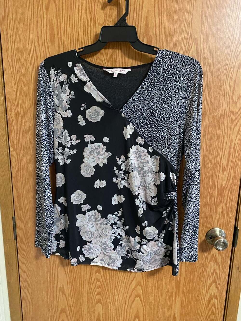 Willow Drive Womens Black Floral Cheetah sheer Sleeve Wrap Top Size L